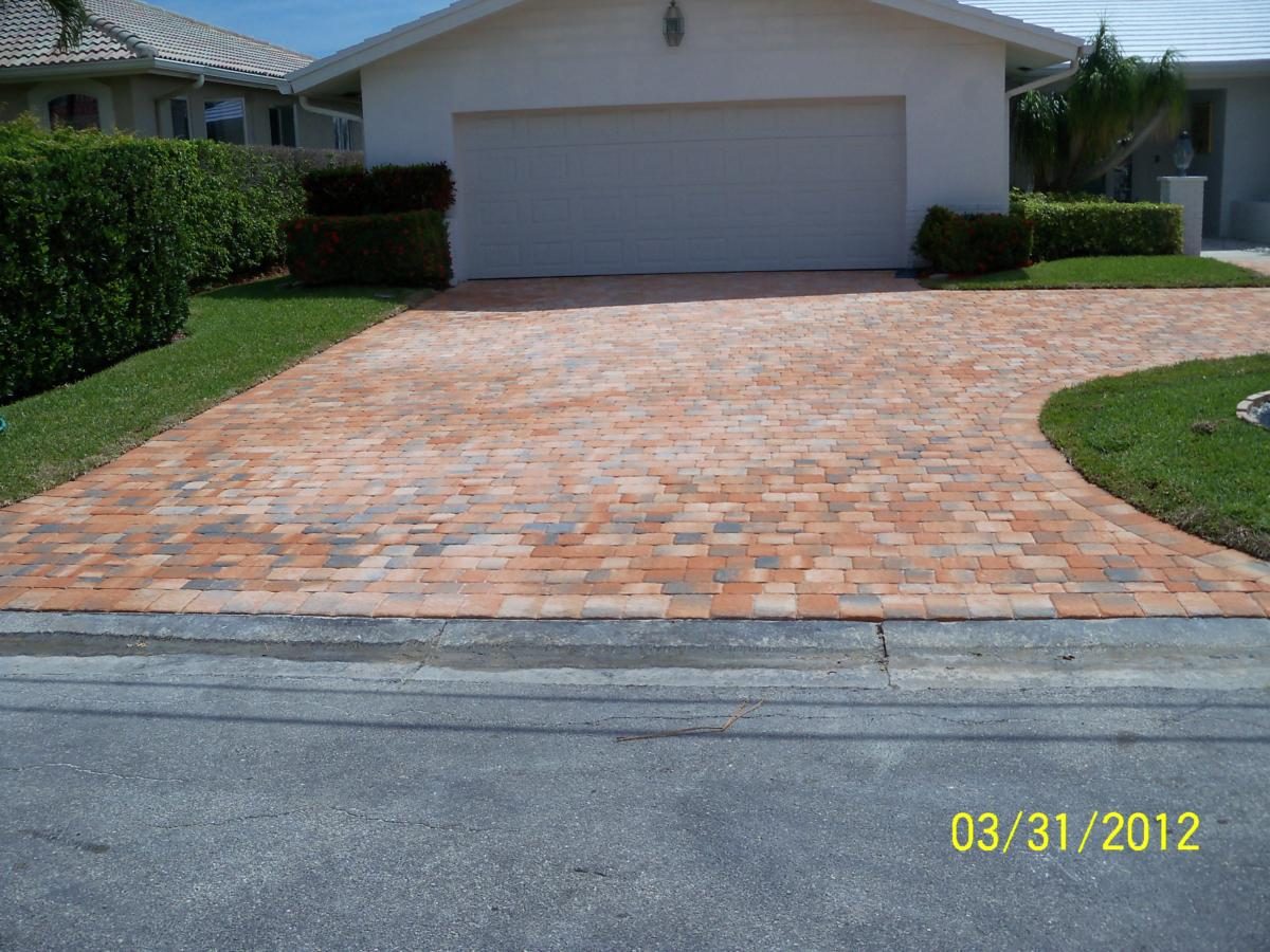 Pool Patio Pavers - project photo 1