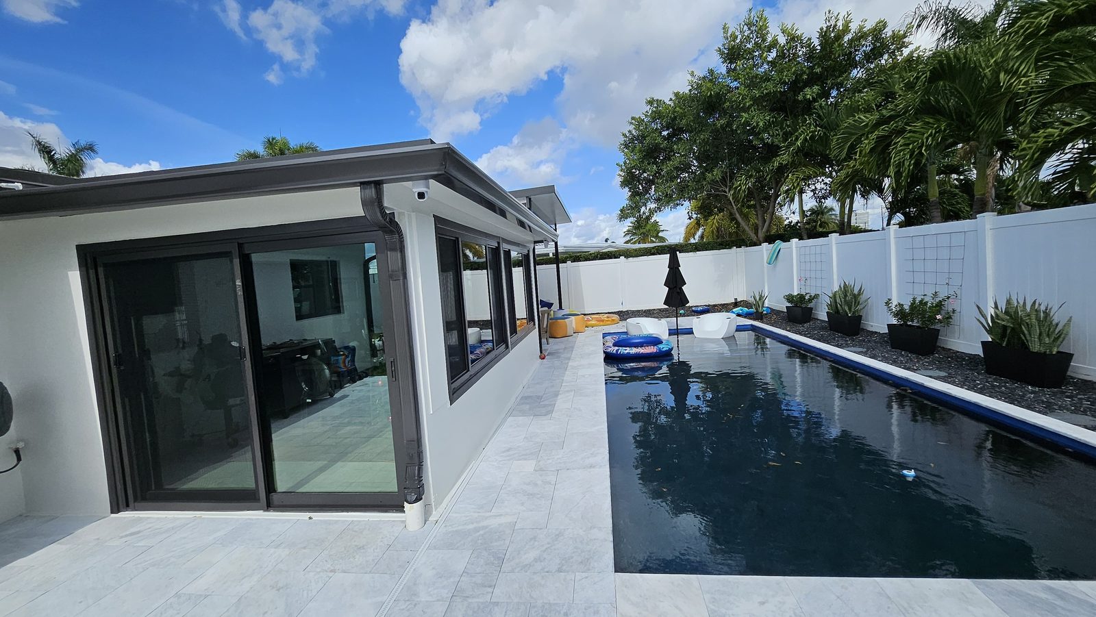 Cliff's Pools & Patios new pool construction in South Florida - serving Cloud Lake, FL