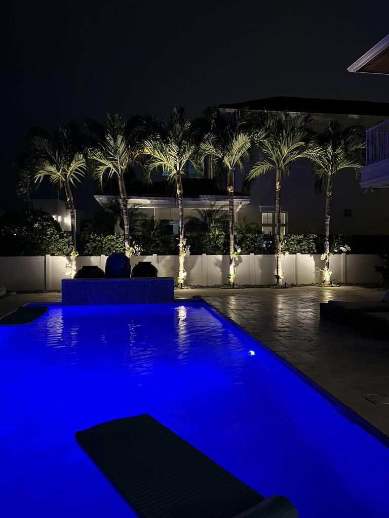 Cliff's Pools & Patios outdoor pool lighting