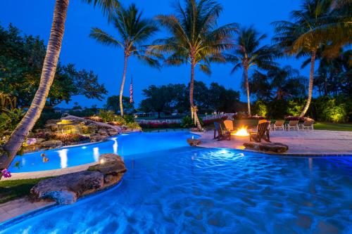 Cliff's Pools & Patios outdoor pool lighting