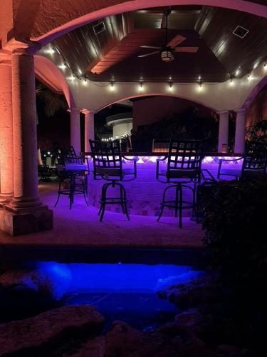 Cliff's Pools & Patios outdoor pool lighting - serving Weston, FL