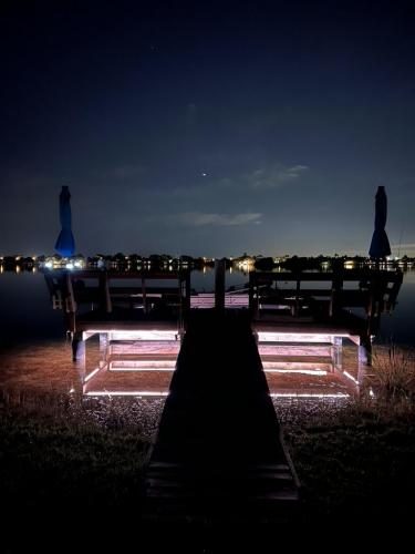 Cliff's Pools & Patios outdoor pool lighting