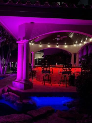 Cliff's Pools & Patios outdoor pool lighting