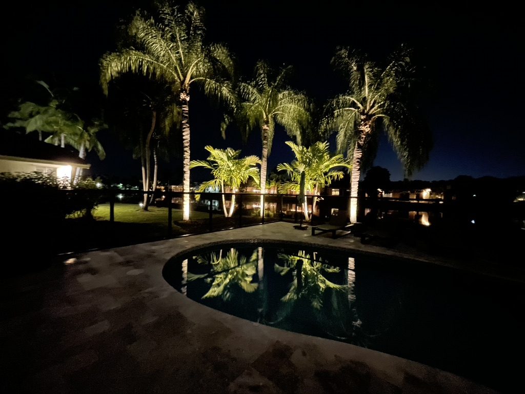 Cliff's Pools & Patios outdoor pool lighting