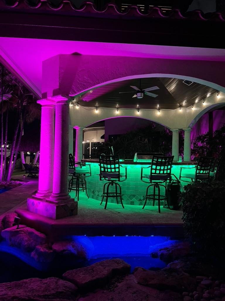 Cliff's Pools & Patios outdoor pool lighting